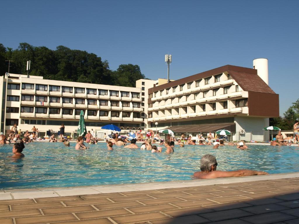 Guest House Top-Terme Topusko Zewnętrze zdjęcie