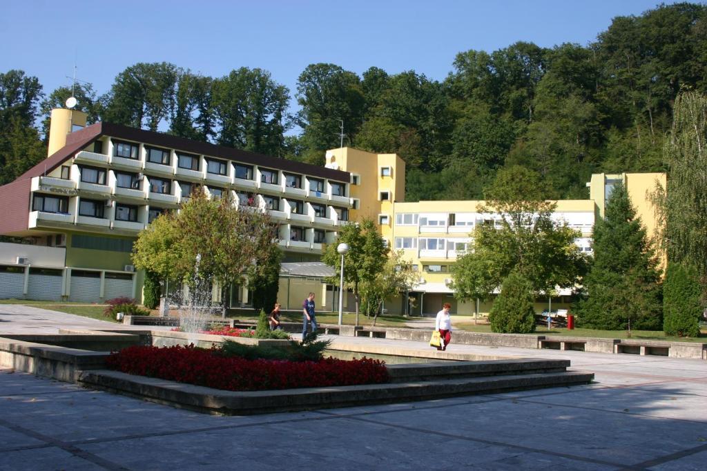 Guest House Top-Terme Topusko Zewnętrze zdjęcie